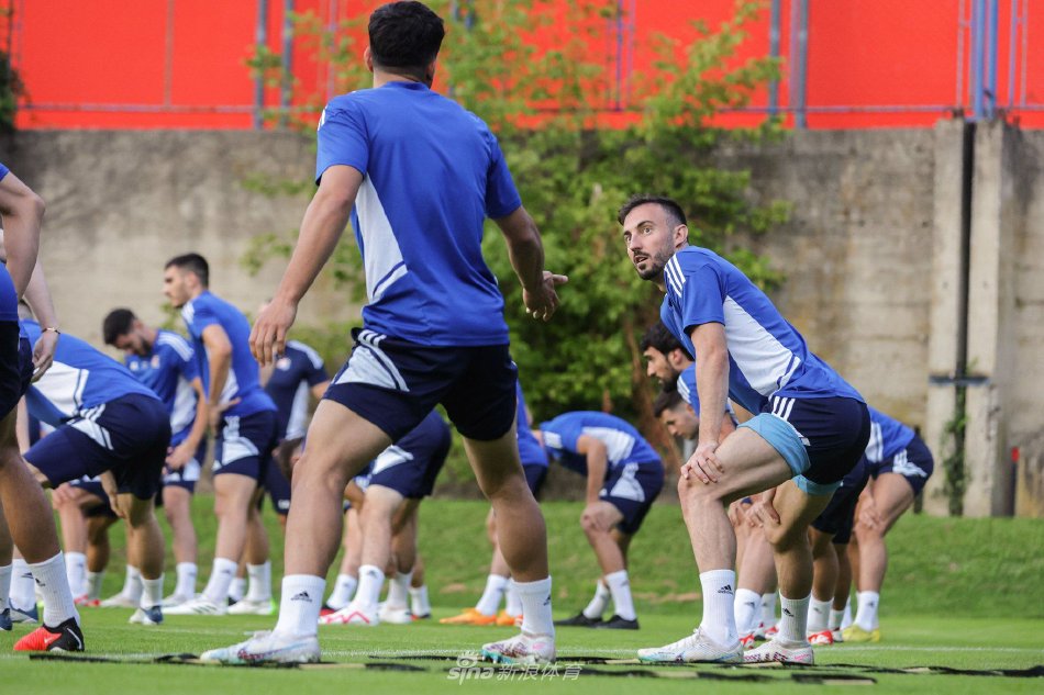 综合看来 综合看来